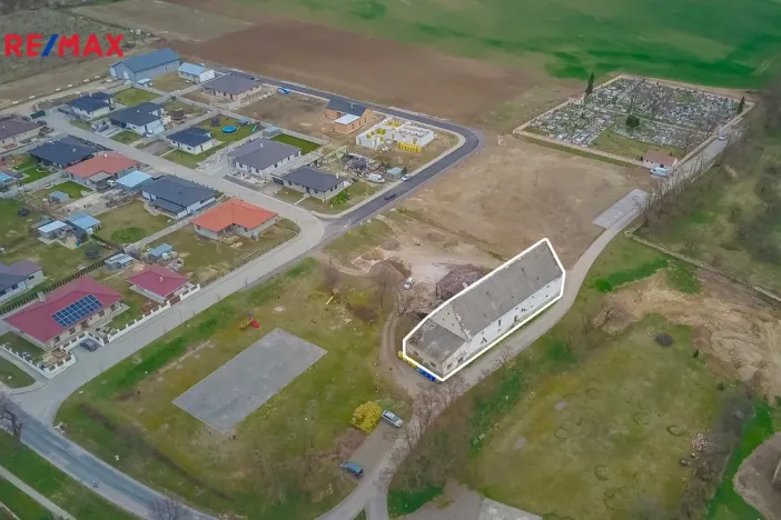 Prodej historického objektu, Žerotice, 1000 m2