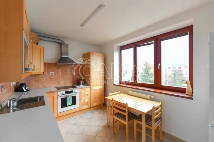 Prodej bytu 3+1, Jesenice, Platanová, 84 m2