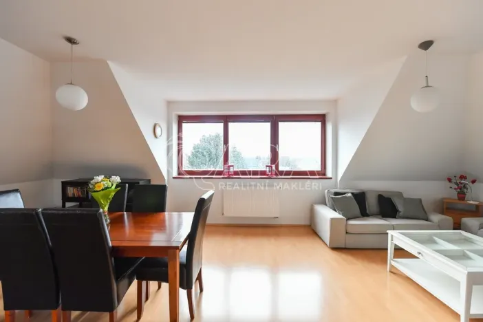 Prodej bytu 3+1, Jesenice, Platanová, 84 m2