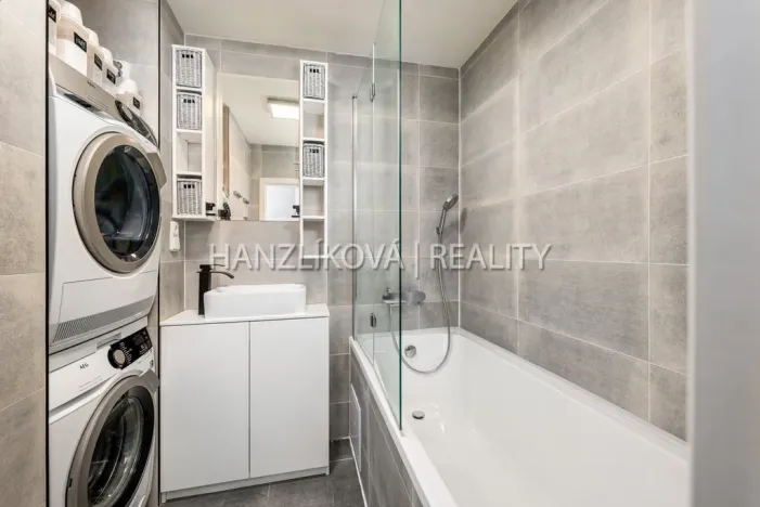 Prodej bytu 3+1, České Budějovice - České Budějovice 3, Jírovcova, 65 m2