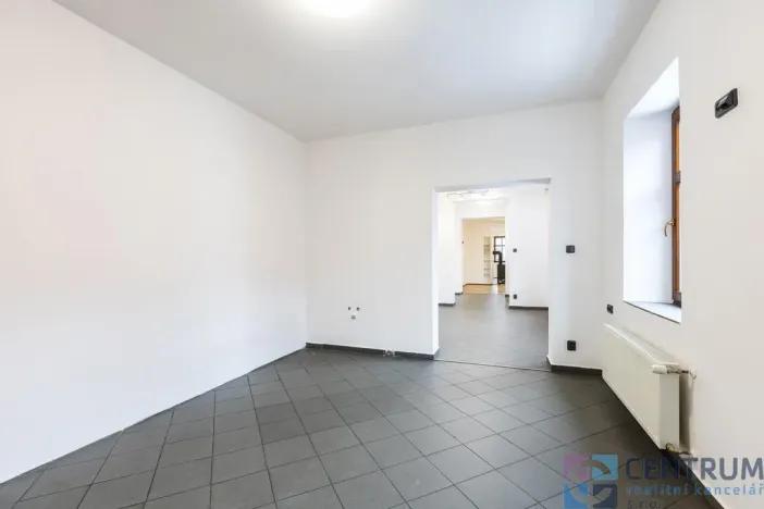 Pronájem obchodního prostoru, Jablonec nad Nisou, Pražská, 243 m2