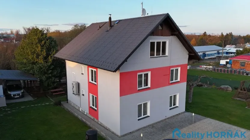Prodej rodinného domu, Stádlec, 360 m2