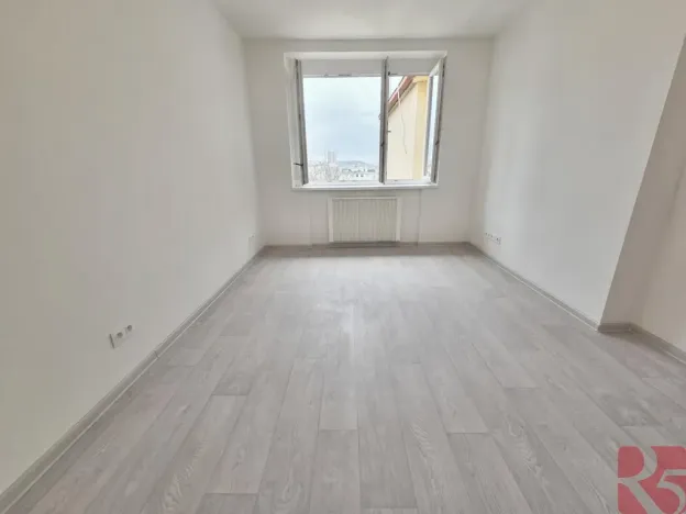 Pronájem bytu 1+kk, Praha - Nusle, Sdružení, 28 m2