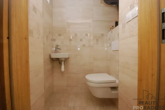 Pronájem bytu 2+kk, Břeclav, Stromořadní, 43 m2