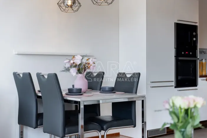 Prodej bytu 2+kk, Praha - Pitkovice, Májovková, 67 m2