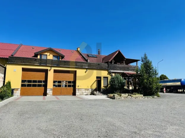 Prodej komerční nemovitosti, Břeclav, Široký dvůr, 1700 m2