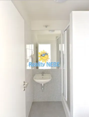 Pronájem bytu 1+kk, Praha - Hostivař, Hornoměcholupská, 26 m2