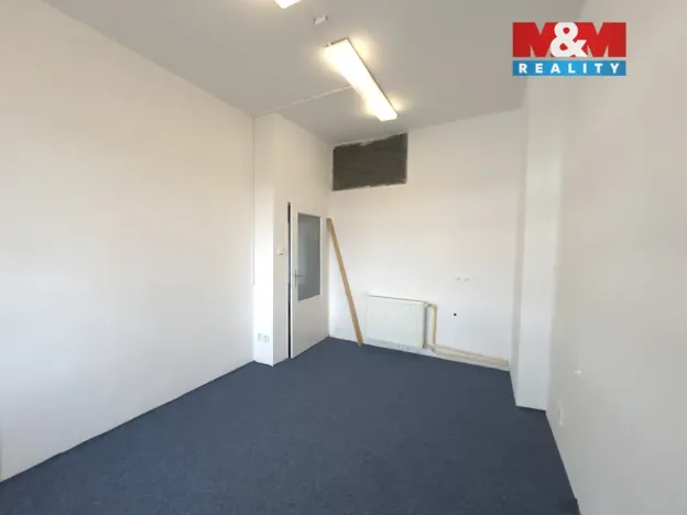 Pronájem kanceláře, Roudnice nad Labem, Purkyňovo náměstí, 120 m2