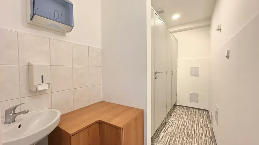 Pronájem kanceláře, Hradec Králové, Hořická, 91 m2