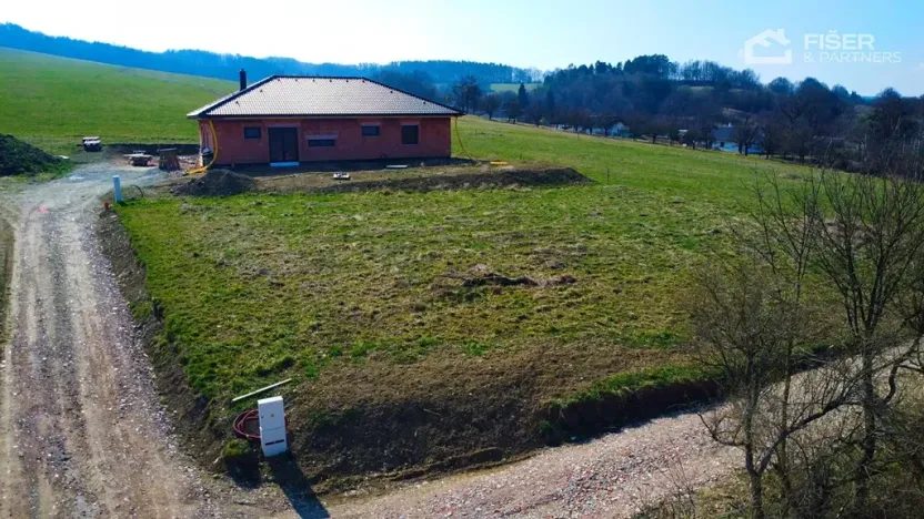 Prodej pozemku pro bydlení, Lutonina, 584 m2