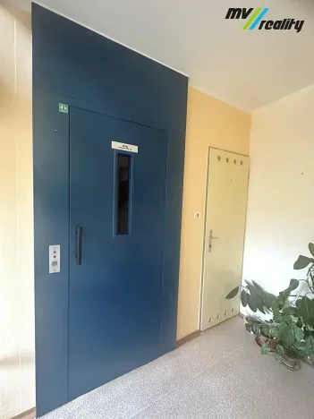 Pronájem bytu 4+kk, Praha - Prosek, Mimoňská, 67 m2