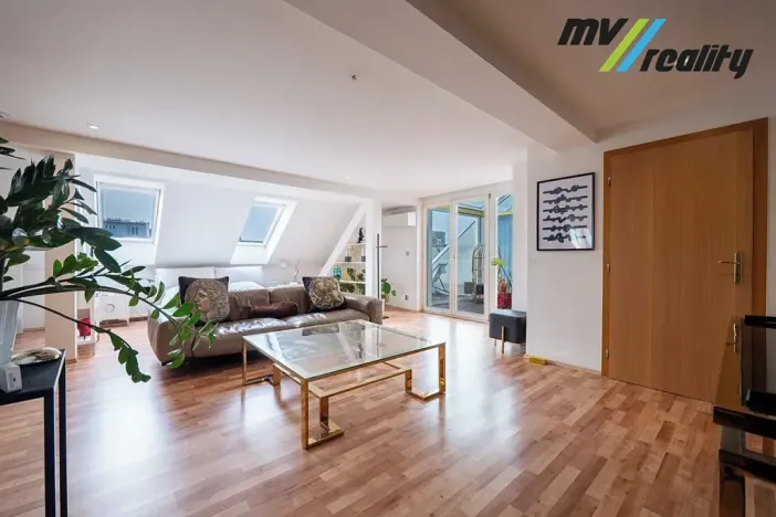 Pronájem atypického bytu, Praha - Nové Město, Malá Štěpánská, 129 m2