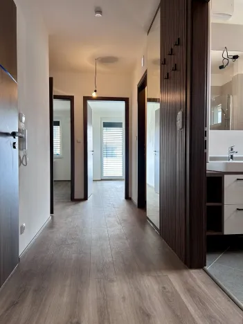 Pronájem bytu 3+kk, Praha, Čakovická, 85 m2