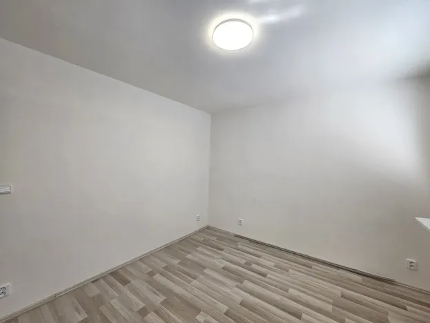 Pronájem bytu 2+kk, Kralupy nad Vltavou - Lobeček, Krakovská, 38 m2