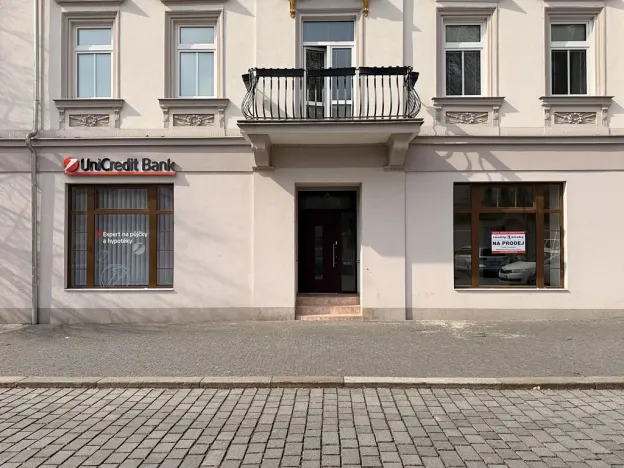 Prodej komerční nemovitosti, Děčín, Husovo nám., 32 m2