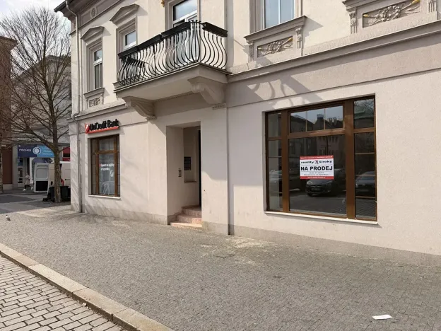 Prodej obchodního prostoru, Děčín, Husovo nám., 52 m2