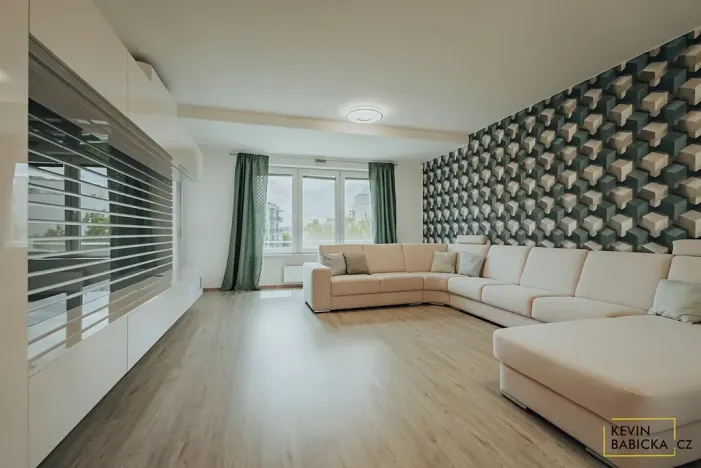 Pronájem bytu 3+kk, Brno, Kosmova, 95 m2