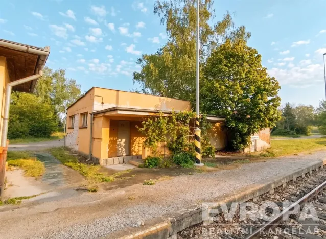 Prodej garáže, Vráž, 109 m2