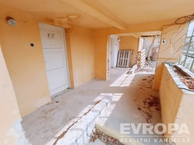 Prodej garáže, Vráž, 109 m2