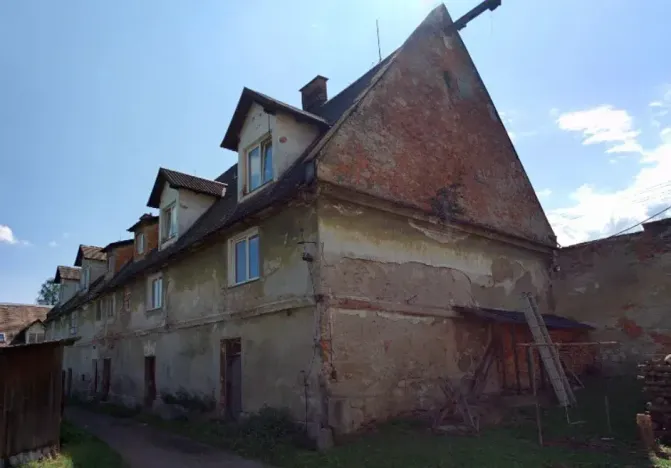 Prodej podílu vícegeneračního domu, Olšany, 831 m2