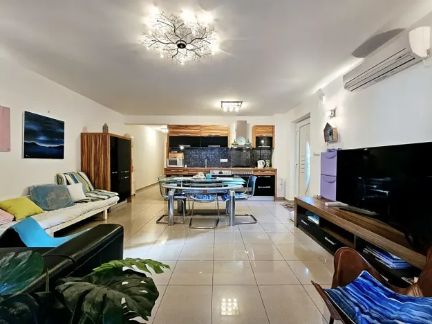 Prodej bytu 3+kk, Malinska, Chorvatsko, 52 m2