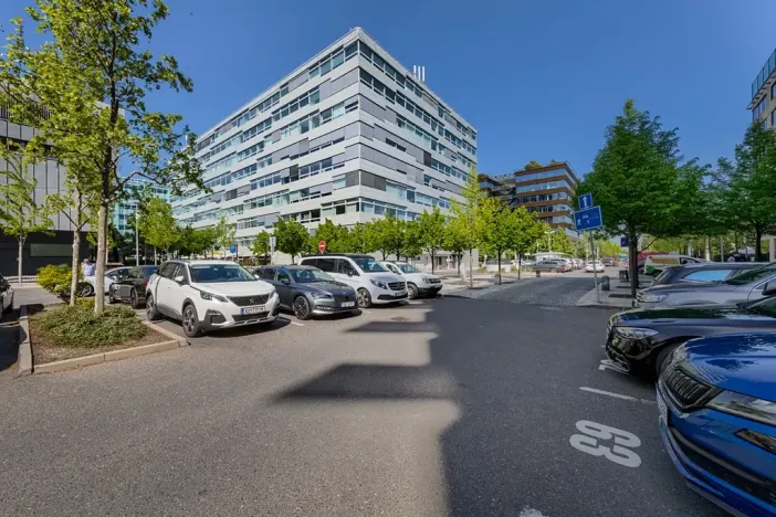 Pronájem kanceláře, Praha - Michle, Vyskočilova, 743 m2