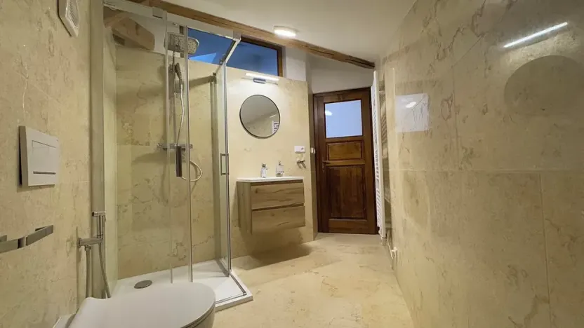 Pronájem bytu 3+kk, Praha - Libeň, Zvonařovská, 175 m2