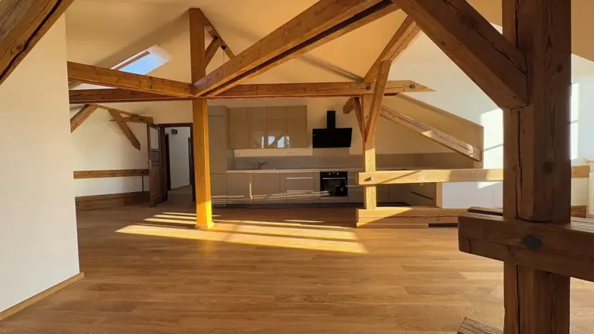 Pronájem bytu 3+kk, Praha - Libeň, Zvonařovská, 175 m2