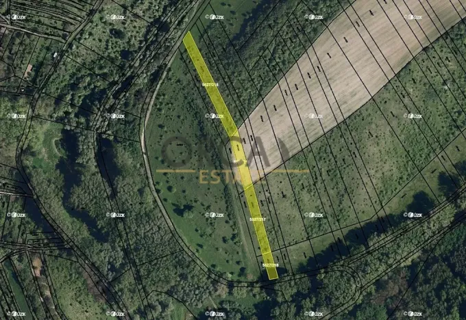 Prodej podílu pole, Hustopeče, 1025 m2