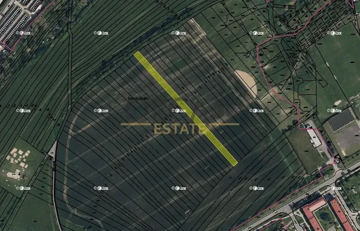 Prodej pole, Uherské Hradiště, 2307 m2