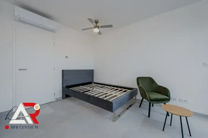 Pronájem bytu 1+kk, Brno, Bratislavská, 28 m2