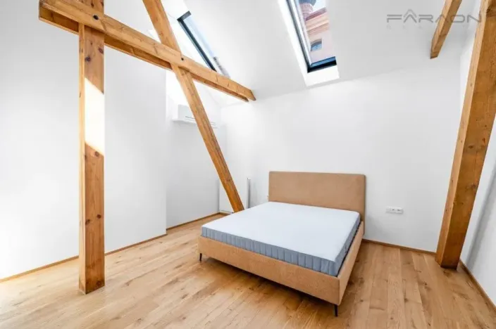 Pronájem bytu 2+kk, Praha - Nusle, Vrtbova, 65 m2