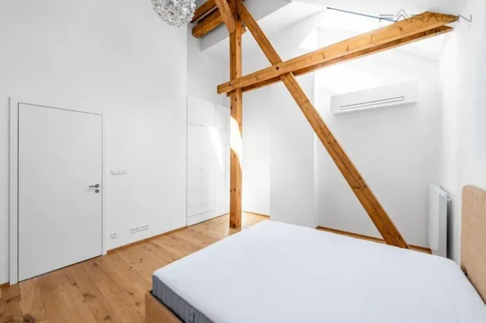 Pronájem bytu 2+kk, Praha - Nusle, Vrtbova, 65 m2