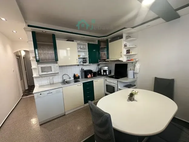 Prodej bytu 3+1, Hradec Králové, třída Edvarda Beneše, 79 m2