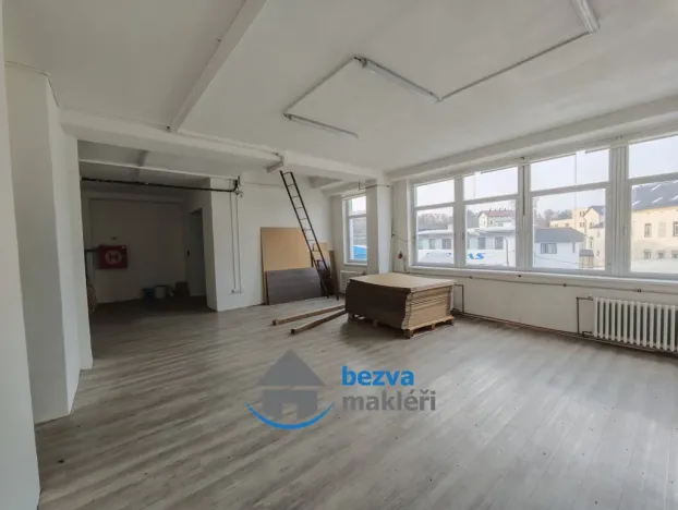 Pronájem výrobních prostor, Skuteč, Husova, 54 m2