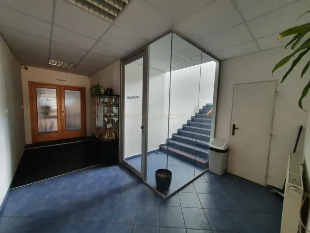 Pronájem kanceláře, Brno - Líšeň, Holzova, 47 m2