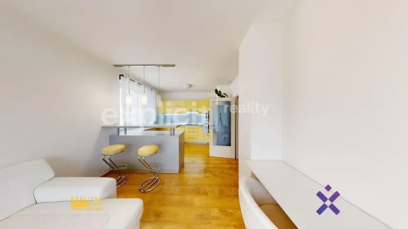 Pronájem bytu 2+kk, Zlín, Pod Křiby, 40 m2