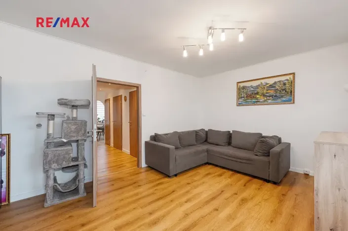 Prodej bytu 3+1, Praha - Letňany, Rýmařovská, 77 m2