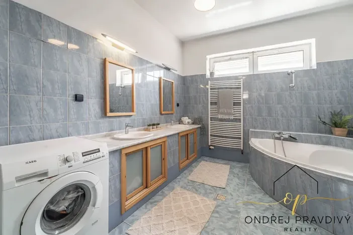 Prodej rodinného domu, Lety, Sokolská, 265 m2