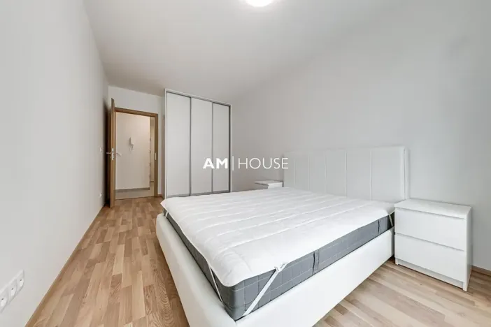 Pronájem bytu 2+kk, Praha - Vysočany, Sousedíkova, 50 m2