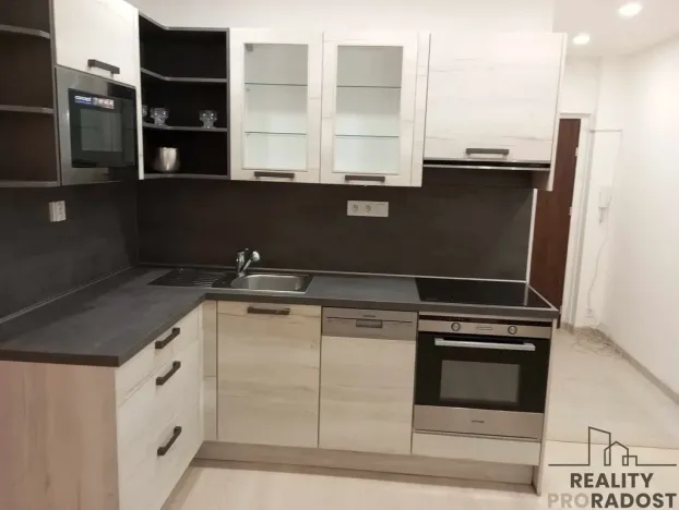 Pronájem bytu 2+kk, Krušovice, Na Brance, 38 m2