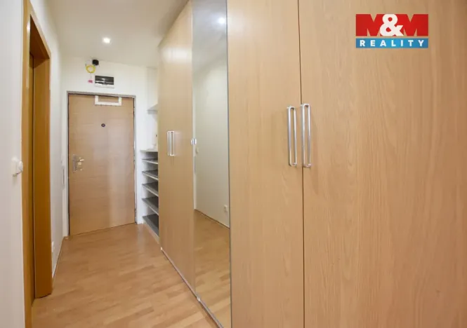 Pronájem bytu 1+kk, Hradec Králové - Nový Hradec Králové, Jana Masaryka, 35 m2