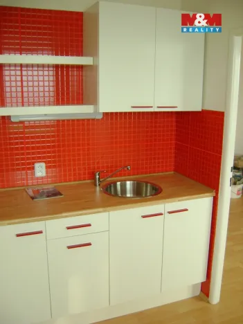 Prodej bytu 1+1, Ostrava, Gen. Hrušky, 42 m2