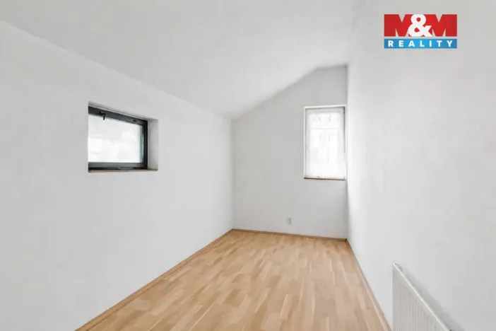 Prodej rodinného domu, Zákupy - Brenná, 242 m2