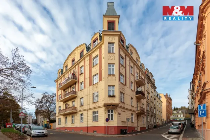 Prodej bytu 2+1, Karlovy Vary - Rybáře, Lad. Koubka, 50 m2