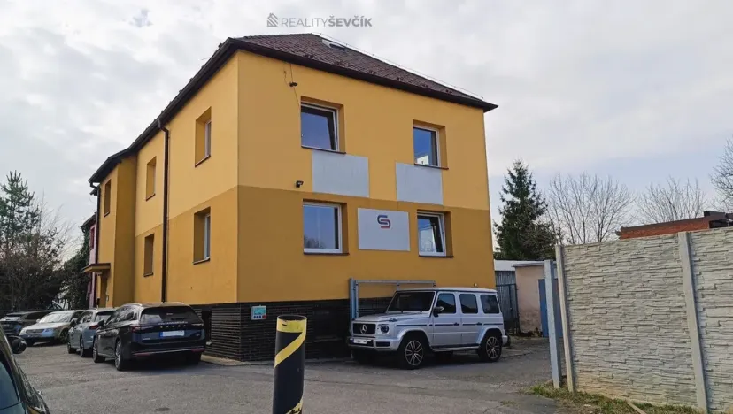Prodej obchodního prostoru, České Budějovice - České Budějovice 4, Hlinská, 440 m2