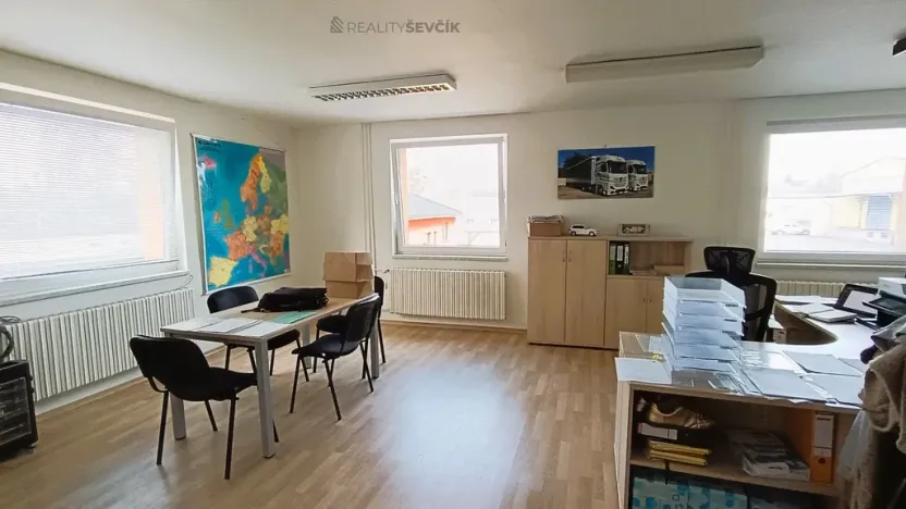 Prodej obchodního prostoru, České Budějovice - České Budějovice 4, Hlinská, 440 m2