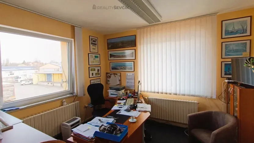 Prodej obchodního prostoru, České Budějovice - České Budějovice 4, Hlinská, 440 m2