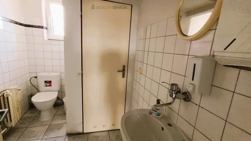 Prodej obchodního prostoru, České Budějovice - České Budějovice 4, Hlinská, 440 m2