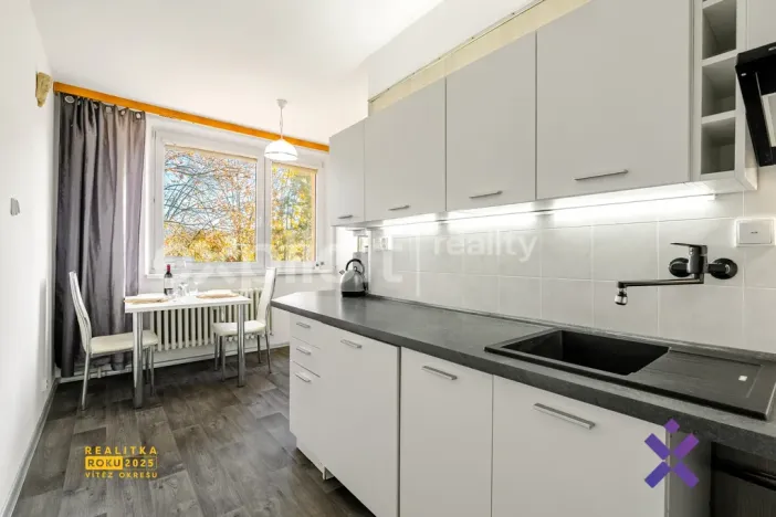 Prodej bytu 2+1, Luhačovice, Zahradní čtvrť, 57 m2